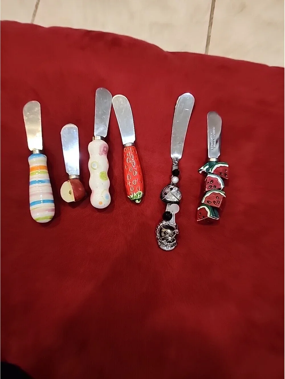 Spreader Knifes 6 Different Ones Cute